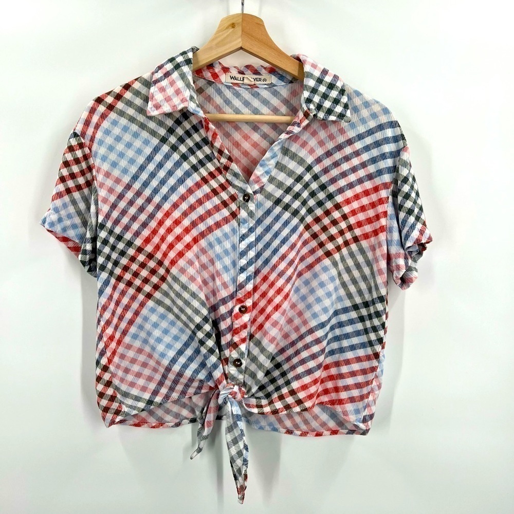Wallflower woman crop/knot top Large